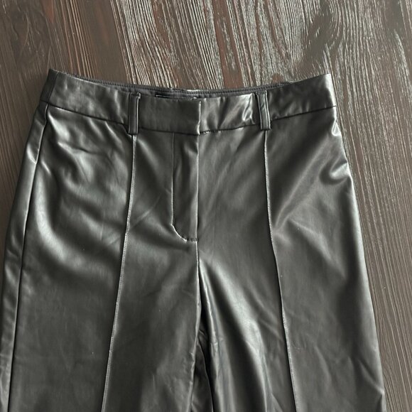 Express Cropped Straight High Rise Faux Leather Pant - Size 2L - Picture 2 of 7